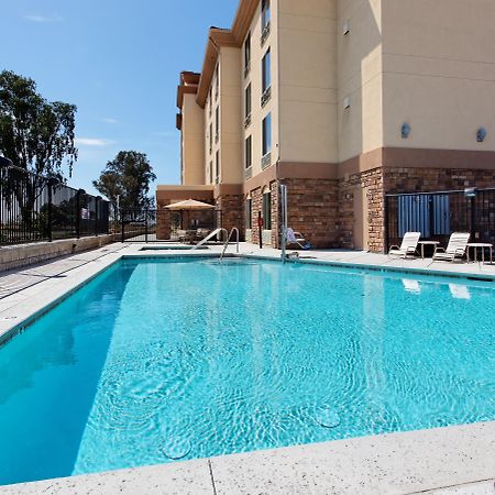Holiday Inn Express Fresno Northwest - Herndon By Ihg Экстерьер фото