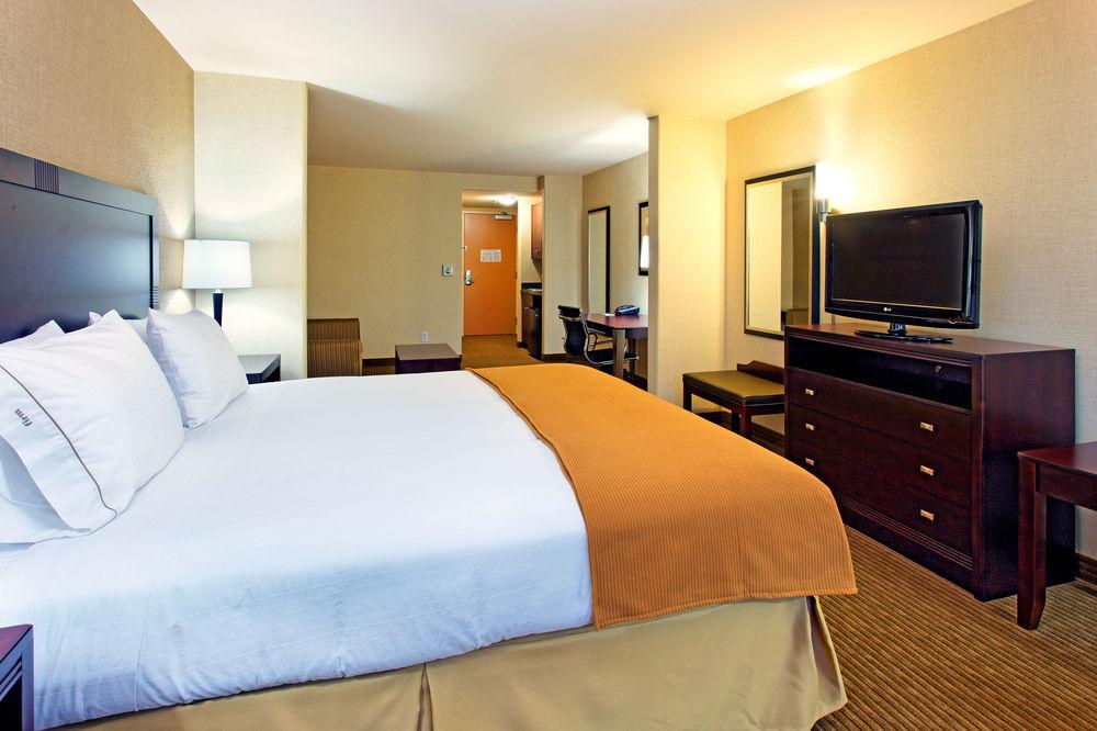 Holiday Inn Express Fresno Northwest - Herndon By Ihg Экстерьер фото