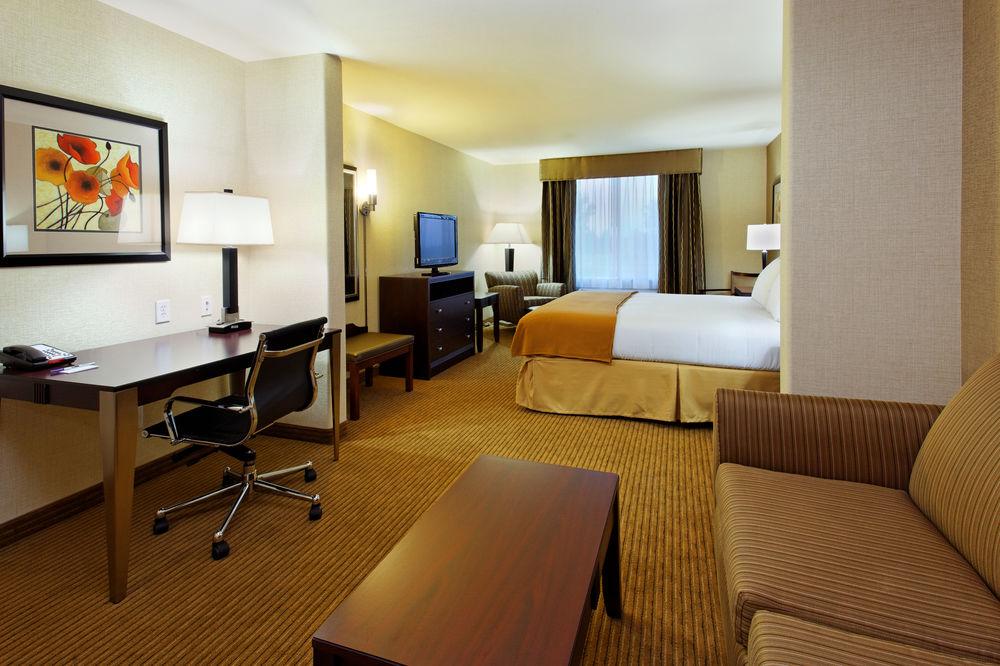Holiday Inn Express Fresno Northwest - Herndon By Ihg Экстерьер фото