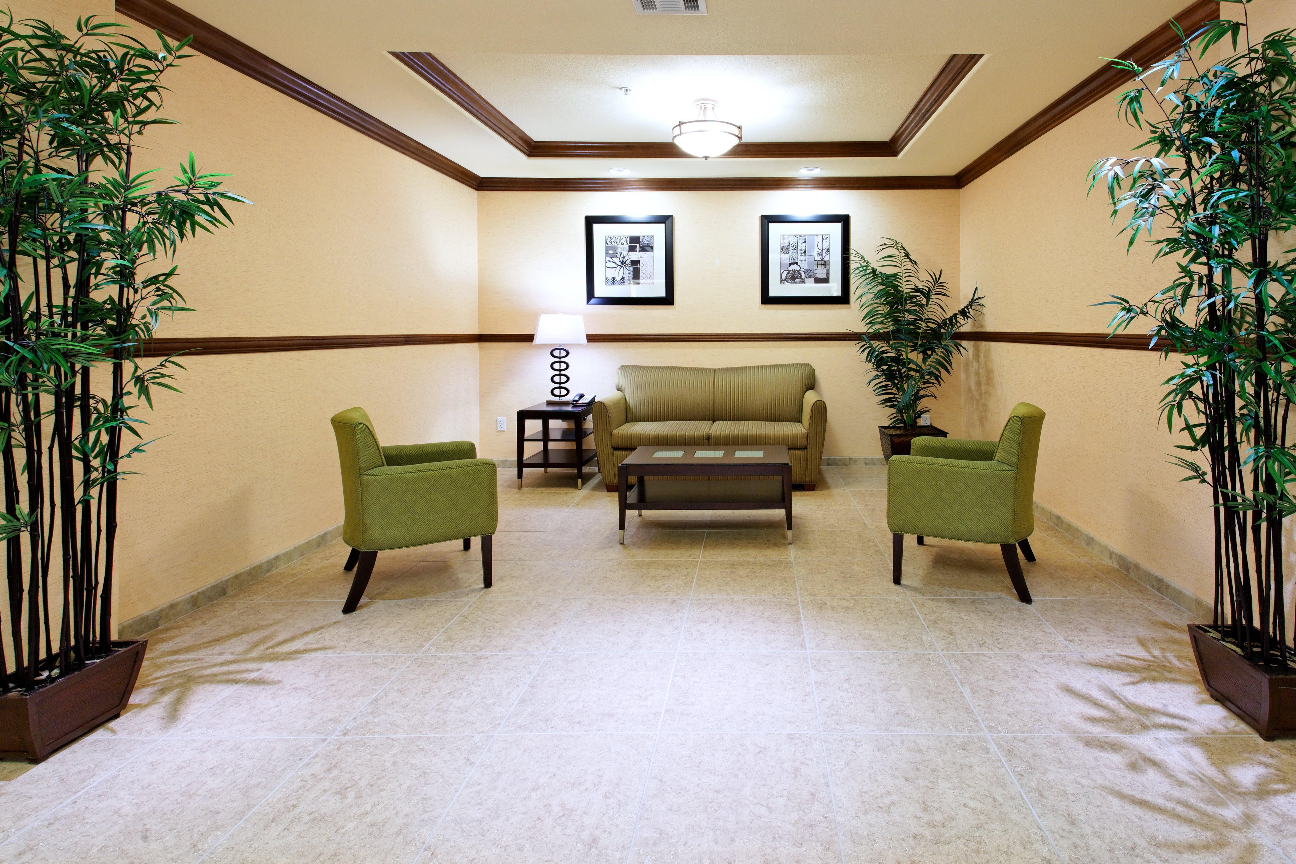 Holiday Inn Express Fresno Northwest - Herndon By Ihg Экстерьер фото
