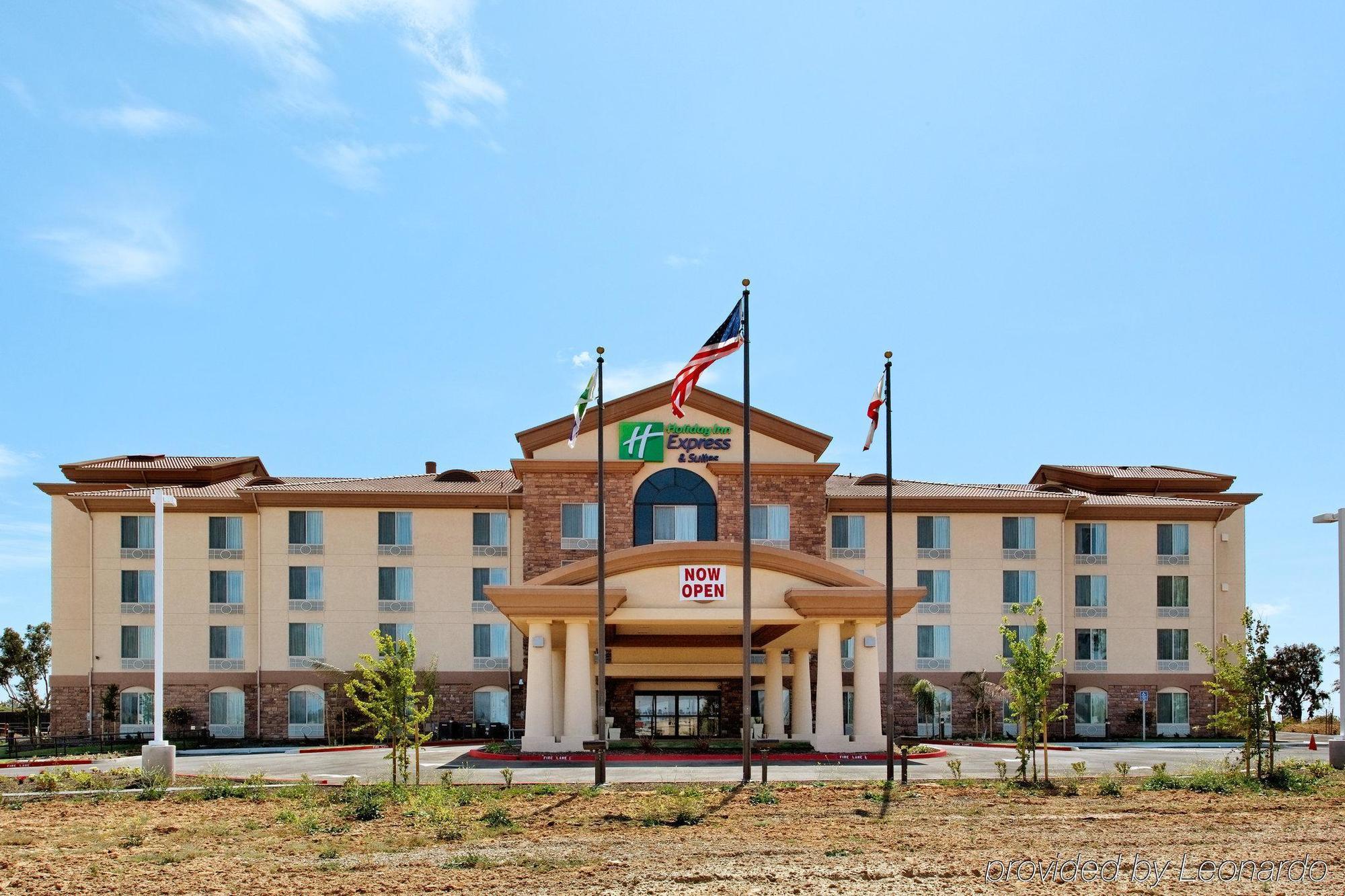 Holiday Inn Express Fresno Northwest - Herndon By Ihg Экстерьер фото